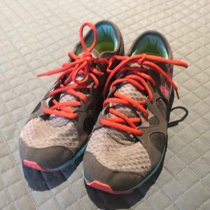 Under Armour micro G shoes